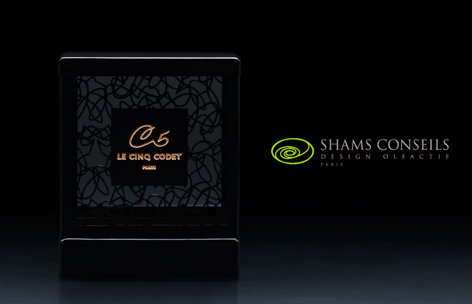 Shams Conseils Fragrance Designer Packshot Bougie Cinq Codet par Adrien THIBAULT, Photographe Freelance Made in France à Paris